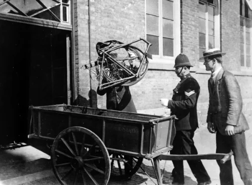 Bicycle parts retrieved from the canal arriving at the court for the green bicycle case trial